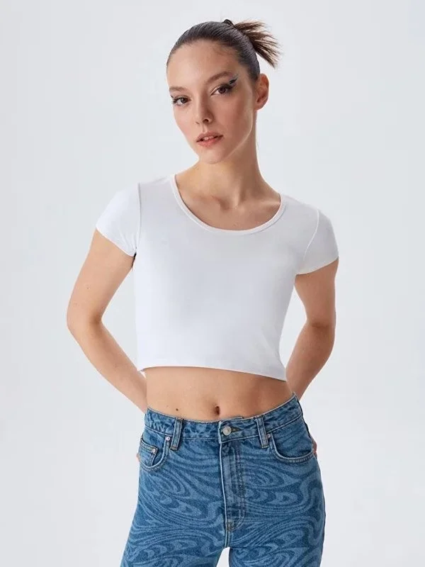 MAICË PËR FEMRA