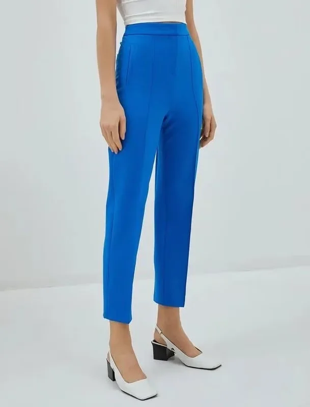 PANTOLLA PËR FEMRA