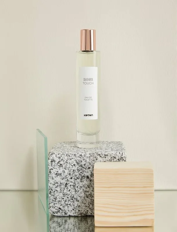 PARFUM PËR FEMRA