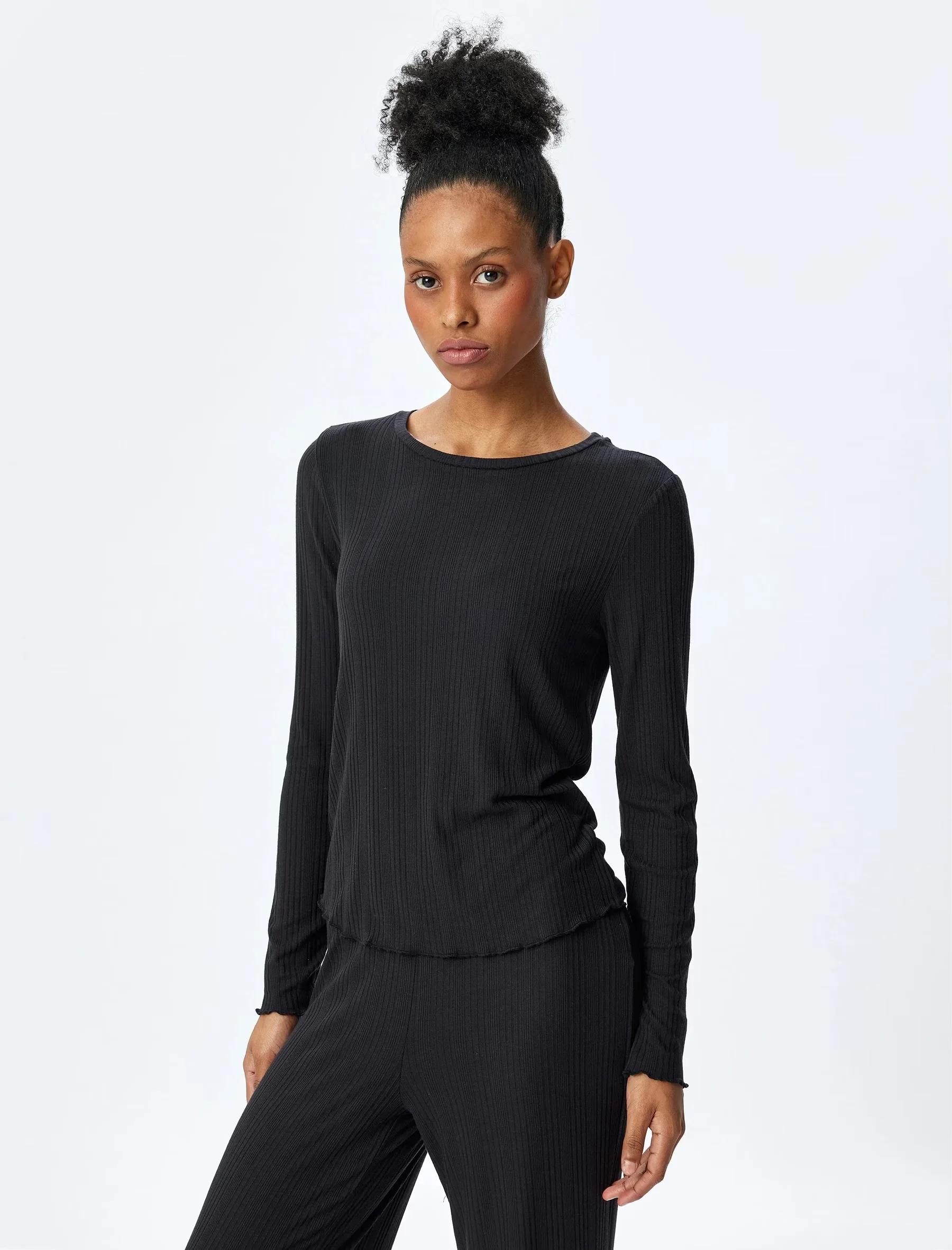 PIZHAME E SIPERME PËR FEMRA