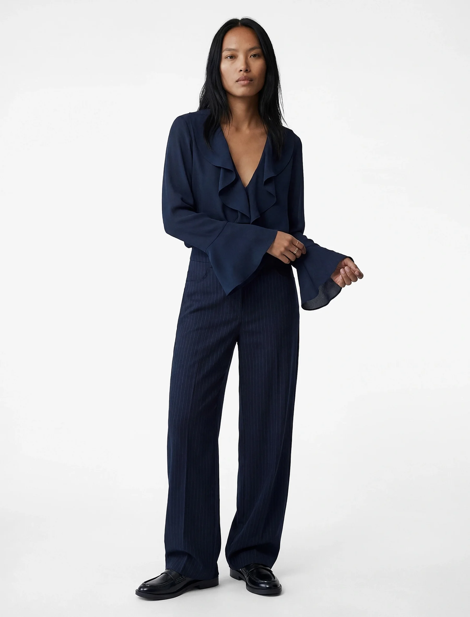 KËMISHË PËR FEMRA