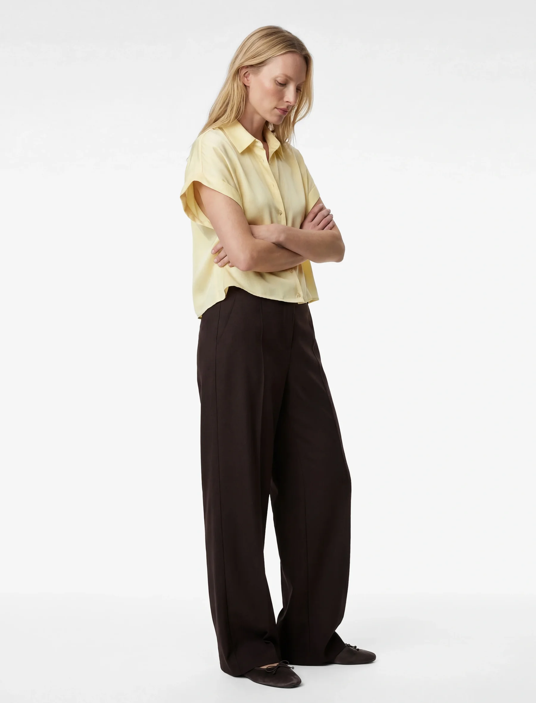 KËMISHË PËR FEMRA