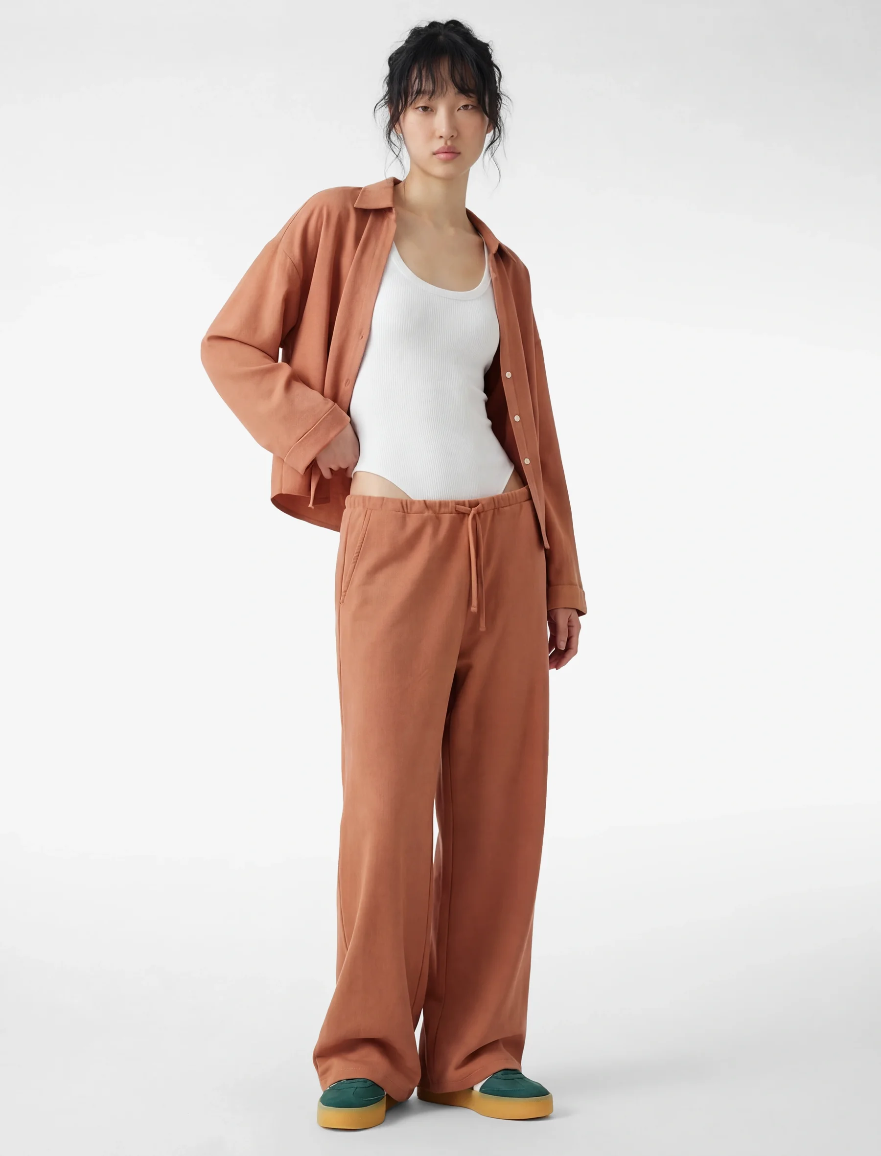 KËMISHË PËR FEMRA