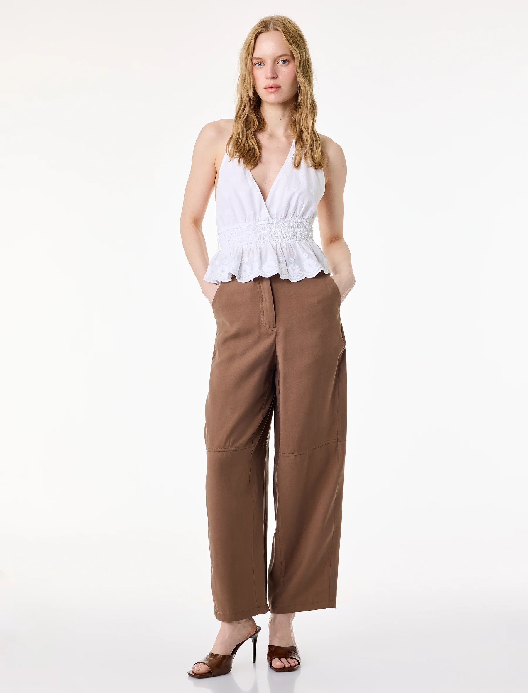 PANTOLLA PËR FEMRA