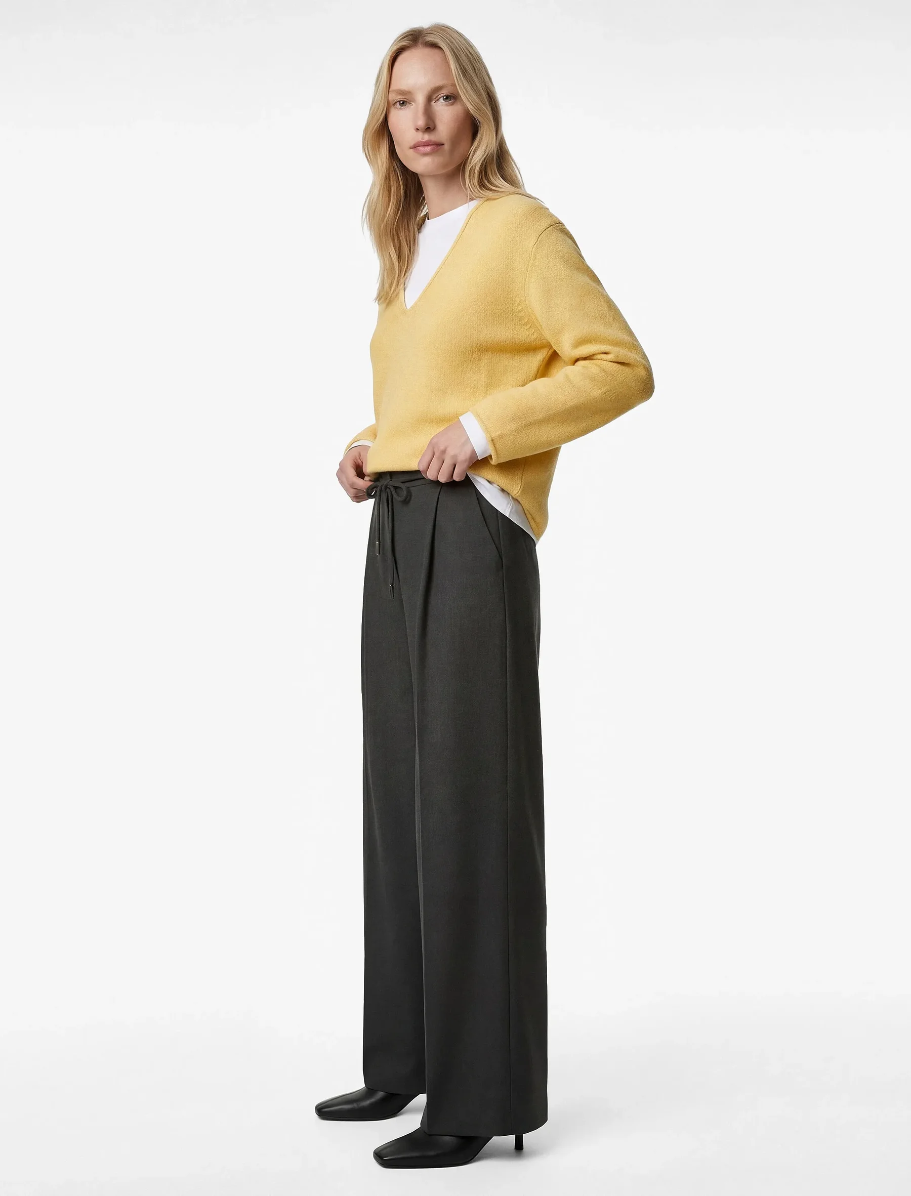 PANTOLLA PËR FEMRA